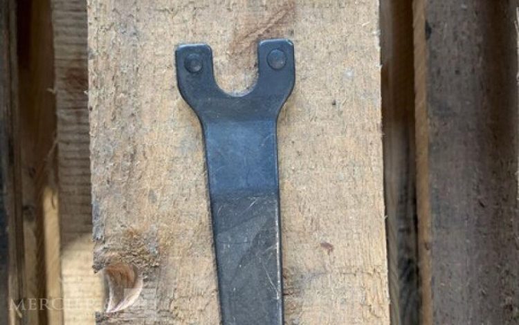 GRINDER LA422-EU  MED010064