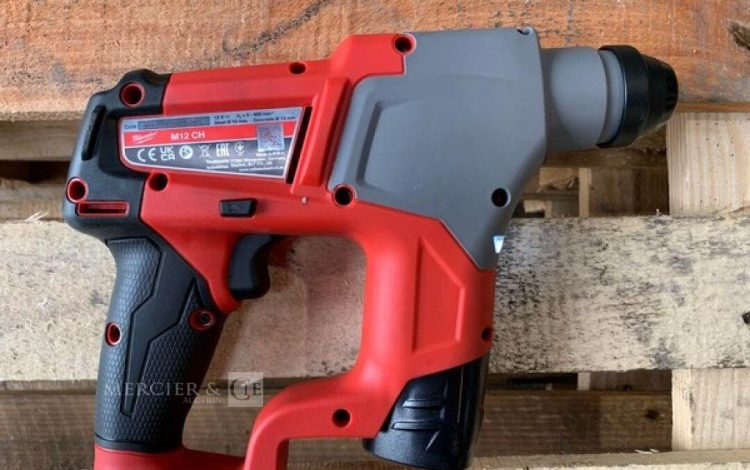 MILWAUKEE M12CH-202X  MIL010001