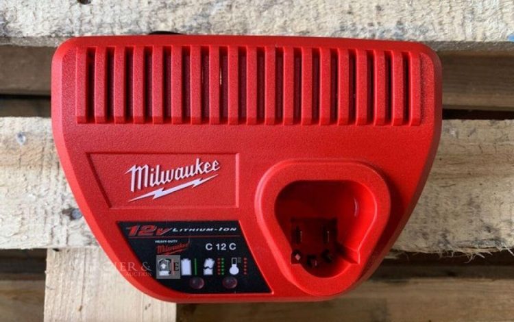 MILWAUKEE M12CH-202X  MIL010001