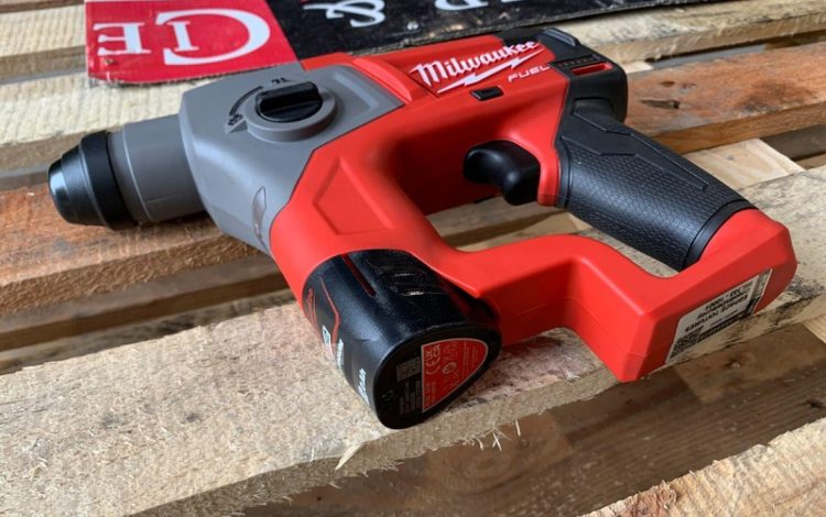 MILWAUKEE M12CH-202X  MIL010001