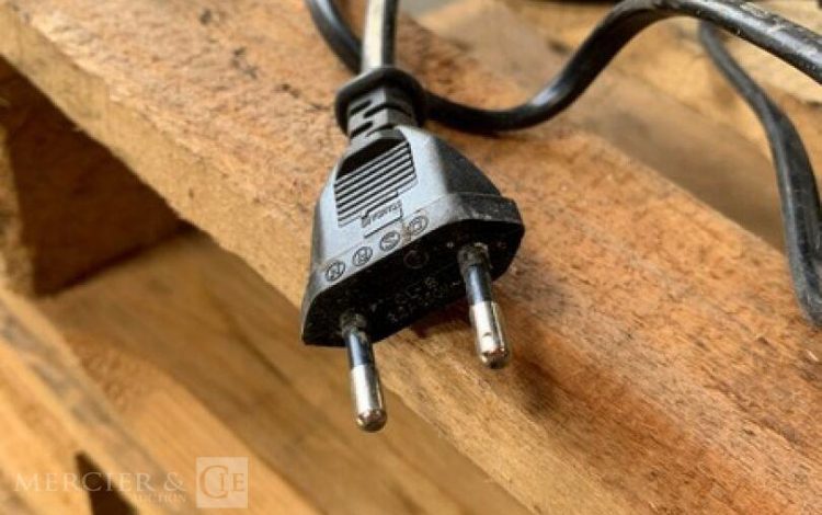 MILWAUKEE   MIL010000