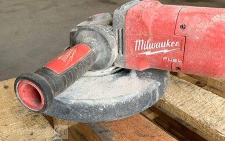 MILWAUKEE   MIL010000