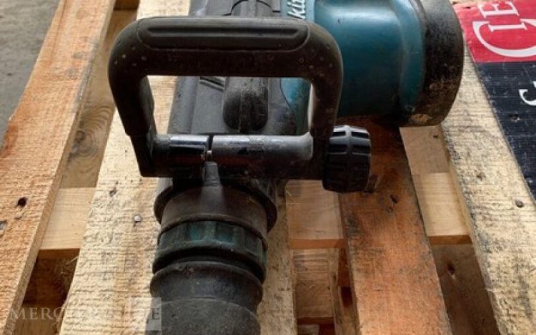 MAKITA HM1213C  PIQ011172