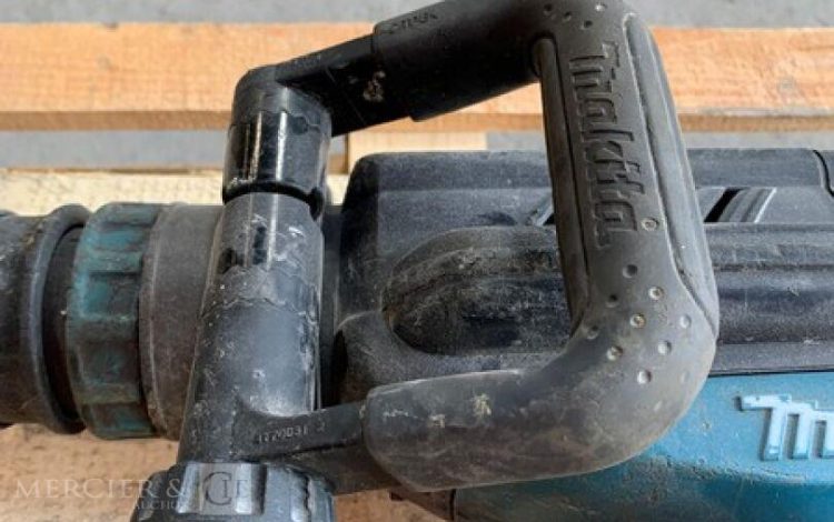 MAKITA HM1213C  PIQ011172