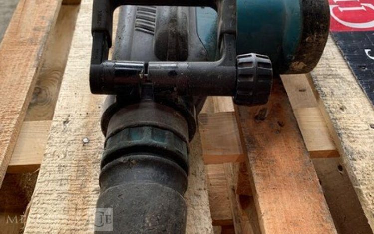 MAKITA HM1213C  PIQ011172