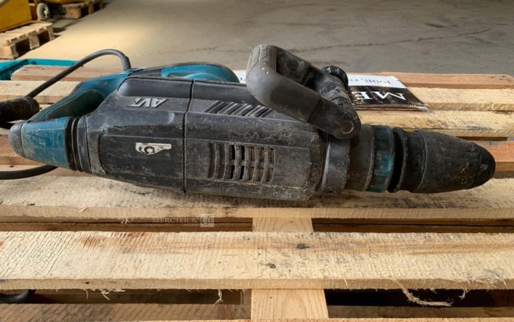 MAKITA HM1213C  PIQ011172