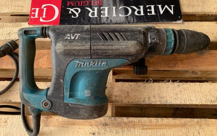 MAKITA HM1213C  PIQ011172