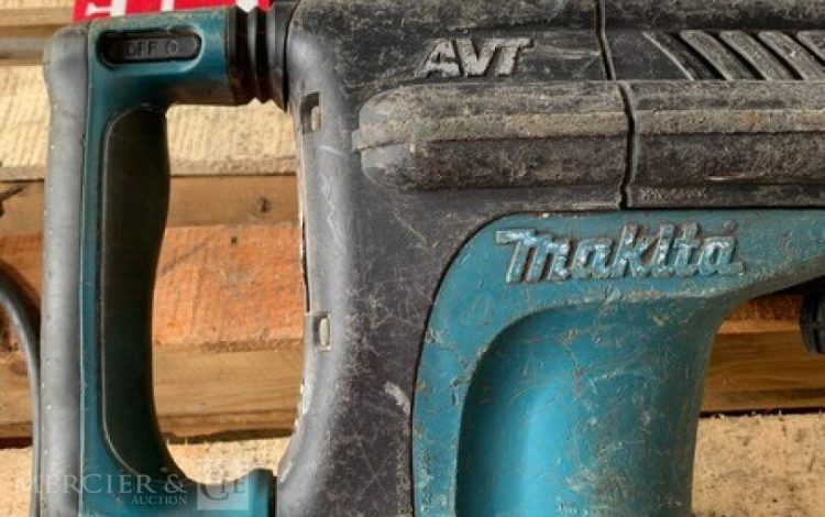 MAKITA HM1213C  PIQ011172