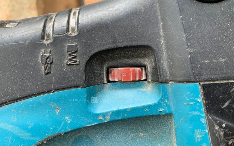 MAKITA HM1213C  PIQ011172