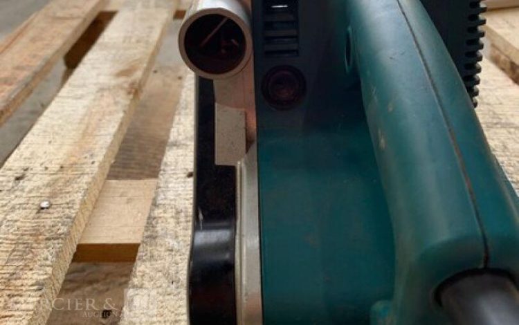 MAKITA 9404  PON011123