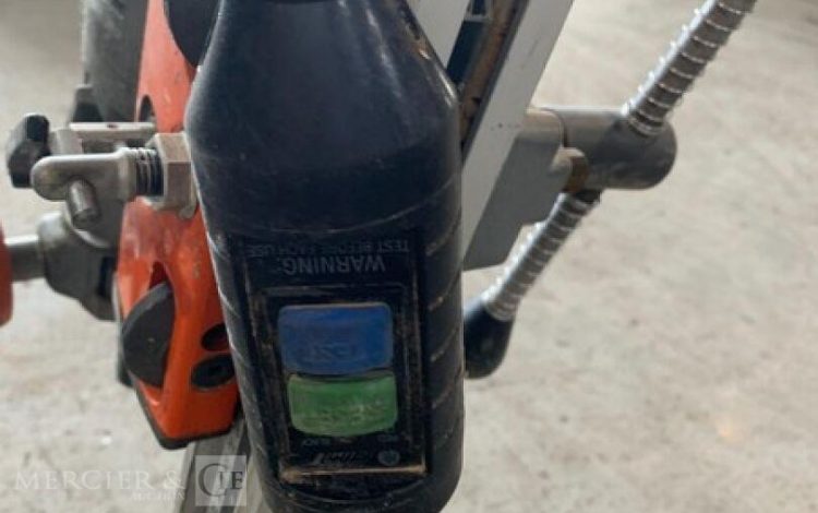 HUSQVARNA DM220  FOR010835