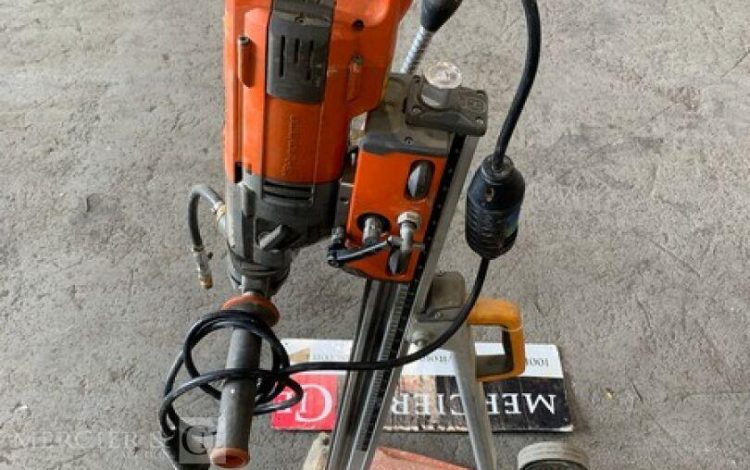 HUSQVARNA DM220  FOR010835