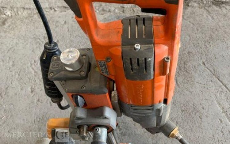 HUSQVARNA DM220  FOR010835