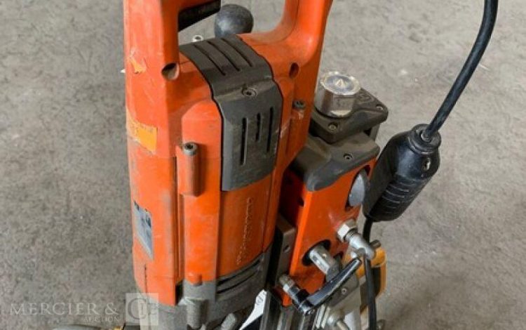 HUSQVARNA DM220  FOR010835