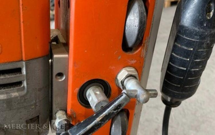 HUSQVARNA DM220  FOR010835