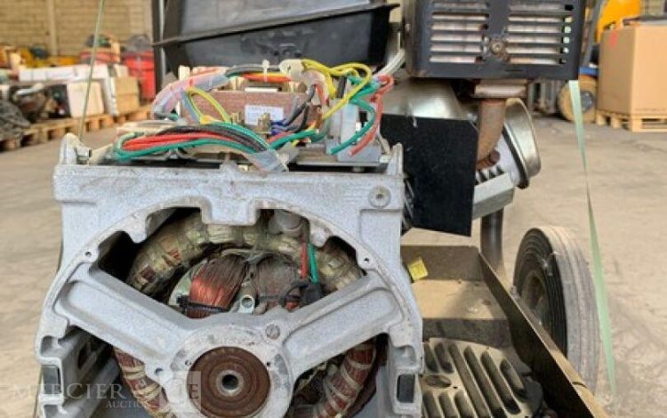 SDMO PERFORM 7500T C5 RCD RRB  GRO010275