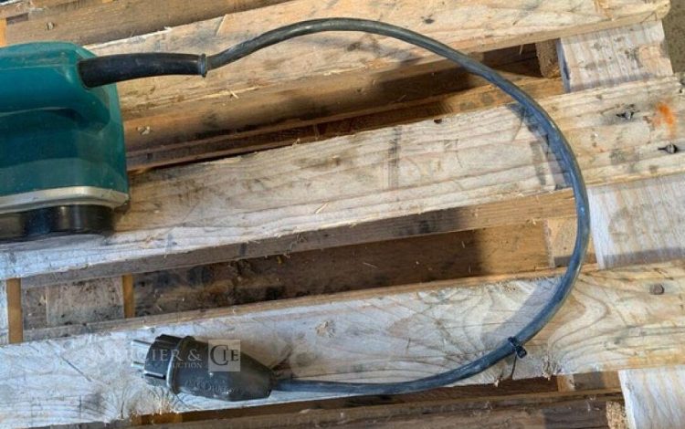 MAKITA 9404  PON010632