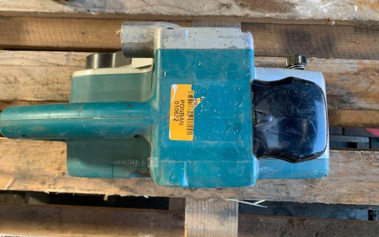 MAKITA 9404  PON010632