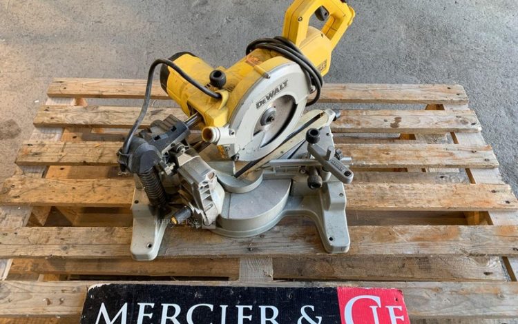 DEWALT DW777  SCI010072