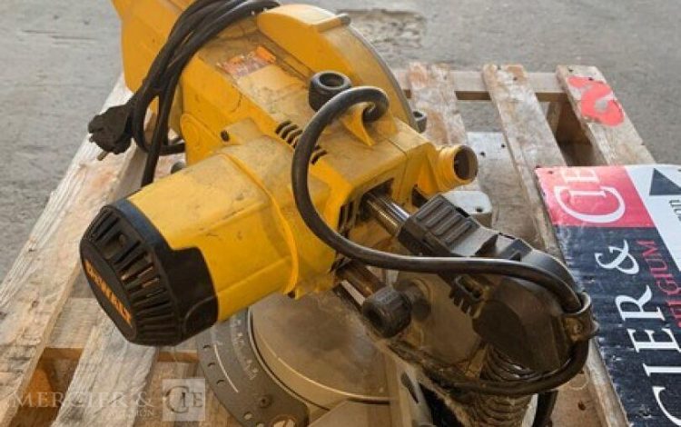 DEWALT DW777  SCI010072