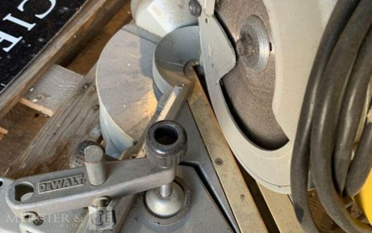 DEWALT DW777  SCI010072