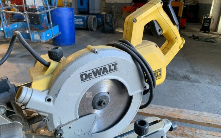 DEWALT DW777  SCI010072