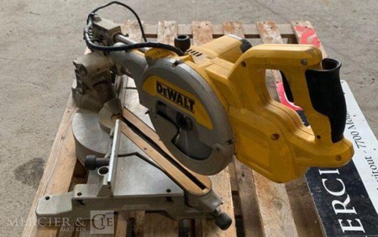 DEWALT DW777-QS  SCI010160