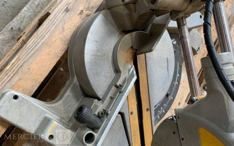 DEWALT DW777-QS  SCI010160