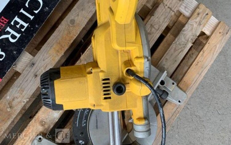 DEWALT DW777-QS  SCI010160