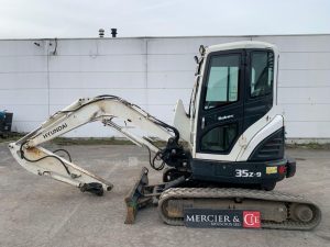 HYUNDAI MINI PELLE SUR CHENILLE 3,8 TONNES  ROB1805