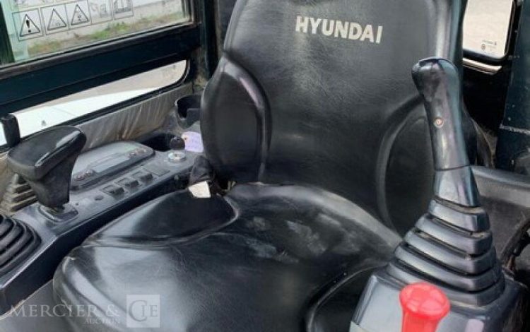 HYUNDAI MINI PELLE SUR CHENILLE 3,8 TONNES  ROB1805