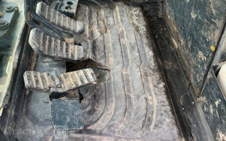 HYUNDAI MINI PELLE SUR CHENILLE 3,8 TONNES  ROB1805