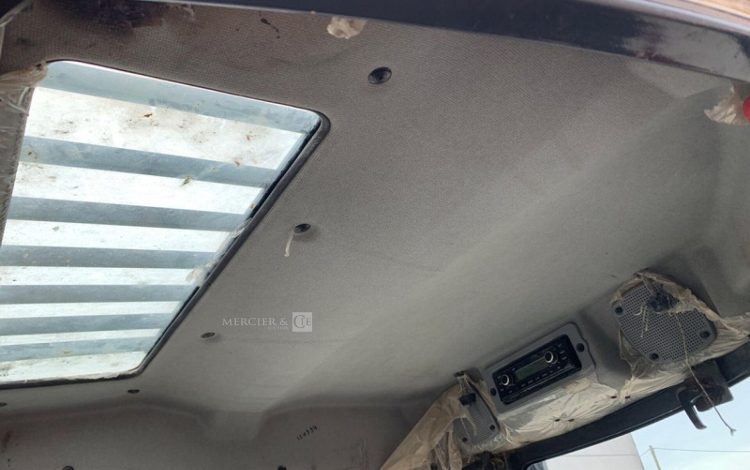 HYUNDAI MINI PELLE SUR CHENILLE 3,8 TONNES  ROB1805