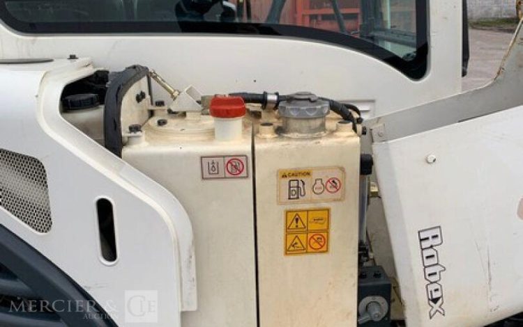 HYUNDAI MINI PELLE SUR CHENILLE 3,8 TONNES  ROB1805