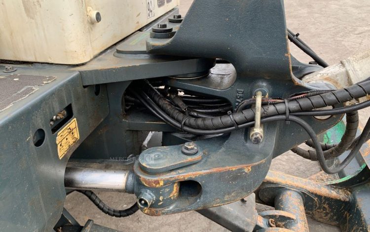 HYUNDAI MINI PELLE SUR CHENILLE 3,8 TONNES  ROB1805