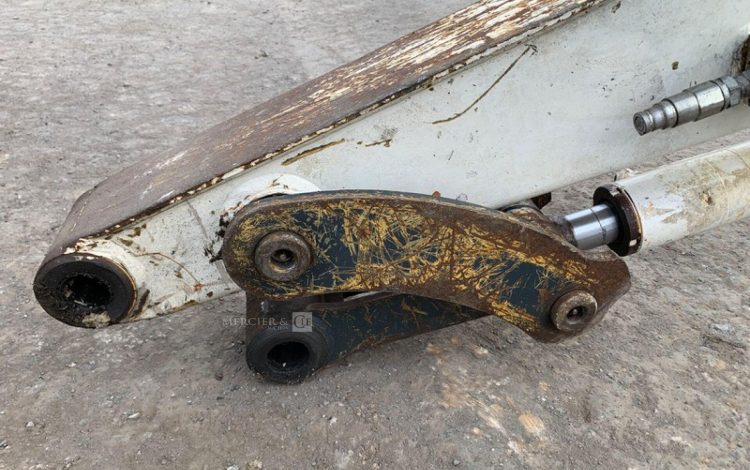 HYUNDAI MINI PELLE SUR CHENILLE 3,8 TONNES  ROB1805