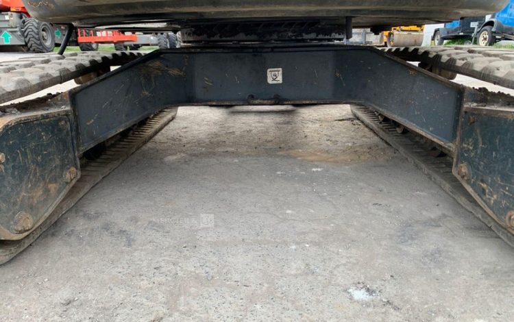 HYUNDAI MINI PELLE SUR CHENILLE 3,8 TONNES  ROB1805