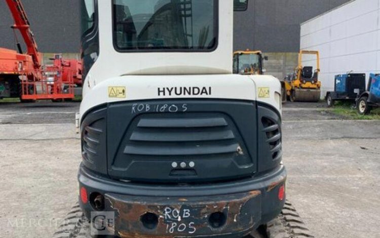 HYUNDAI MINI PELLE SUR CHENILLE 3,8 TONNES  ROB1805