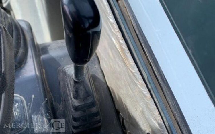 HYUNDAI MINI PELLE SUR CHENILLES 3,8 TONNES  ROB1812