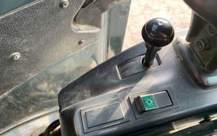 HYUNDAI MINI PELLE SUR CHENILLES 3,8 TONNES  ROB1812