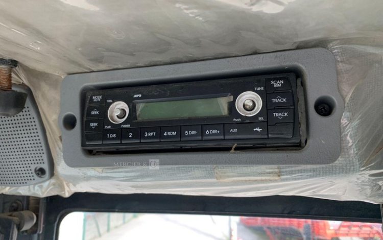 HYUNDAI MINI PELLE SUR CHENILLES 3,8 TONNES  ROB1812