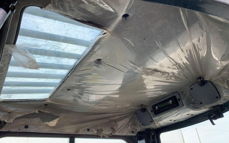 HYUNDAI MINI PELLE SUR CHENILLES 3,8 TONNES  ROB1812