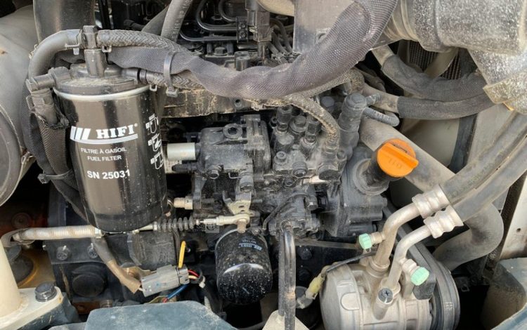 HYUNDAI MINI PELLE SUR CHENILLES 3,8 TONNES  ROB1812