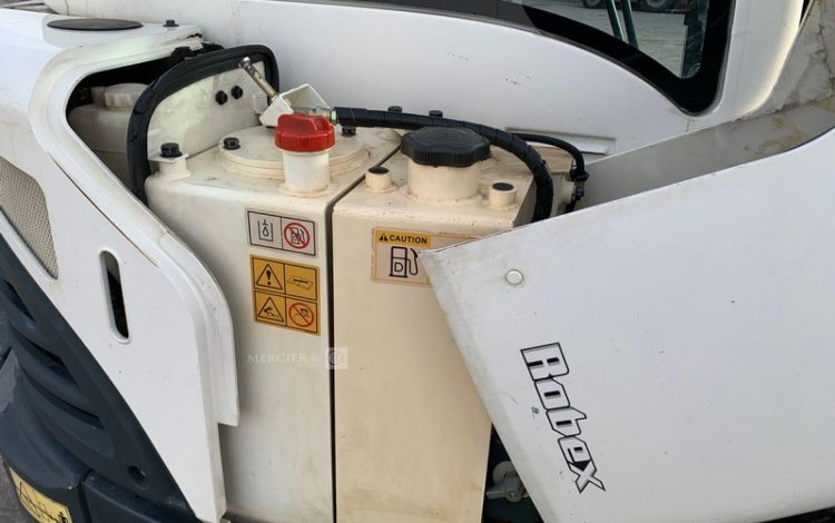 HYUNDAI MINI PELLE SUR CHENILLES 3,8 TONNES  ROB1812