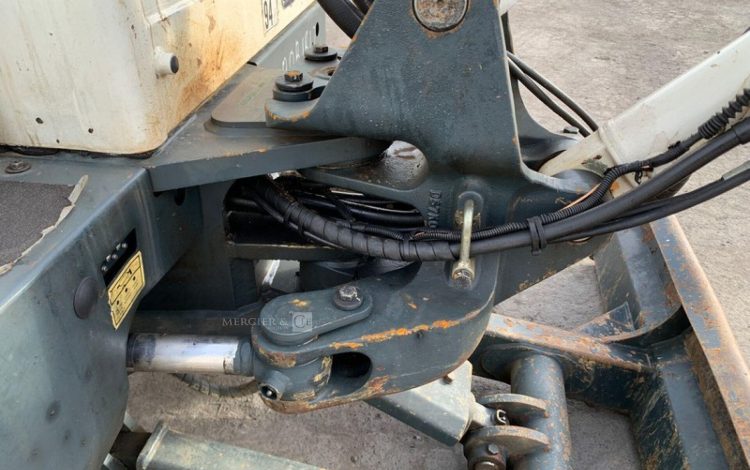 HYUNDAI MINI PELLE SUR CHENILLES 3,8 TONNES  ROB1812