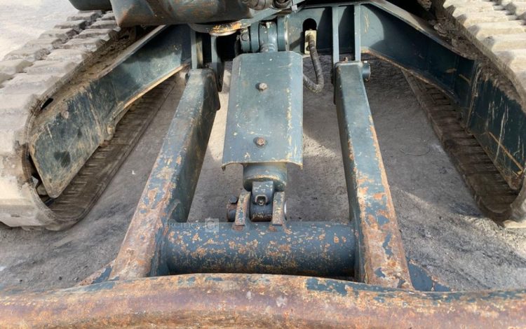 HYUNDAI MINI PELLE SUR CHENILLES 3,8 TONNES  ROB1812