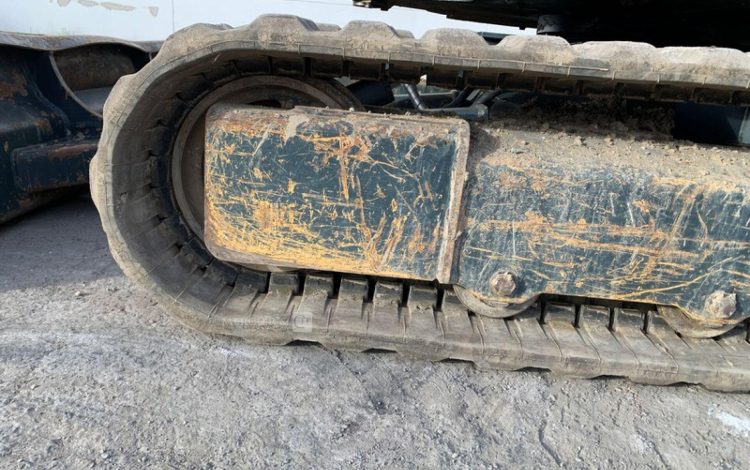 HYUNDAI MINI PELLE SUR CHENILLES 3,8 TONNES  ROB1812