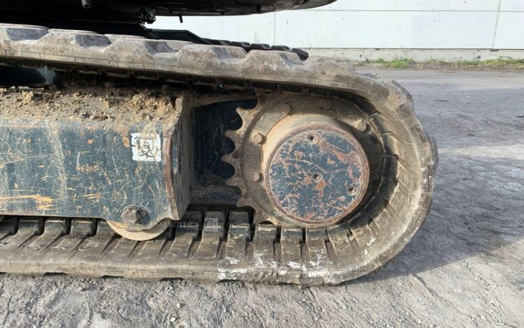 HYUNDAI MINI PELLE SUR CHENILLES 3,8 TONNES  ROB1812