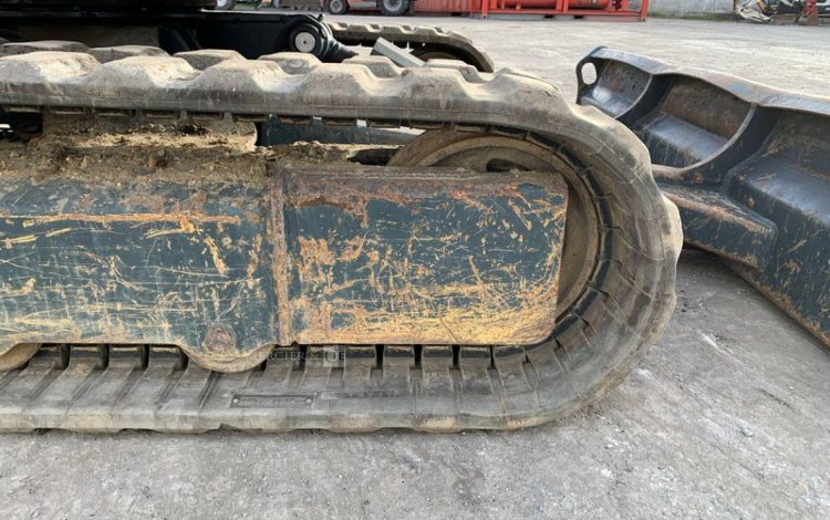 HYUNDAI MINI PELLE SUR CHENILLES 3,8 TONNES  ROB1812