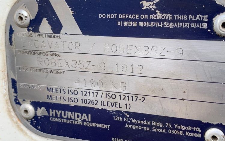 HYUNDAI MINI PELLE SUR CHENILLES 3,8 TONNES  ROB1812